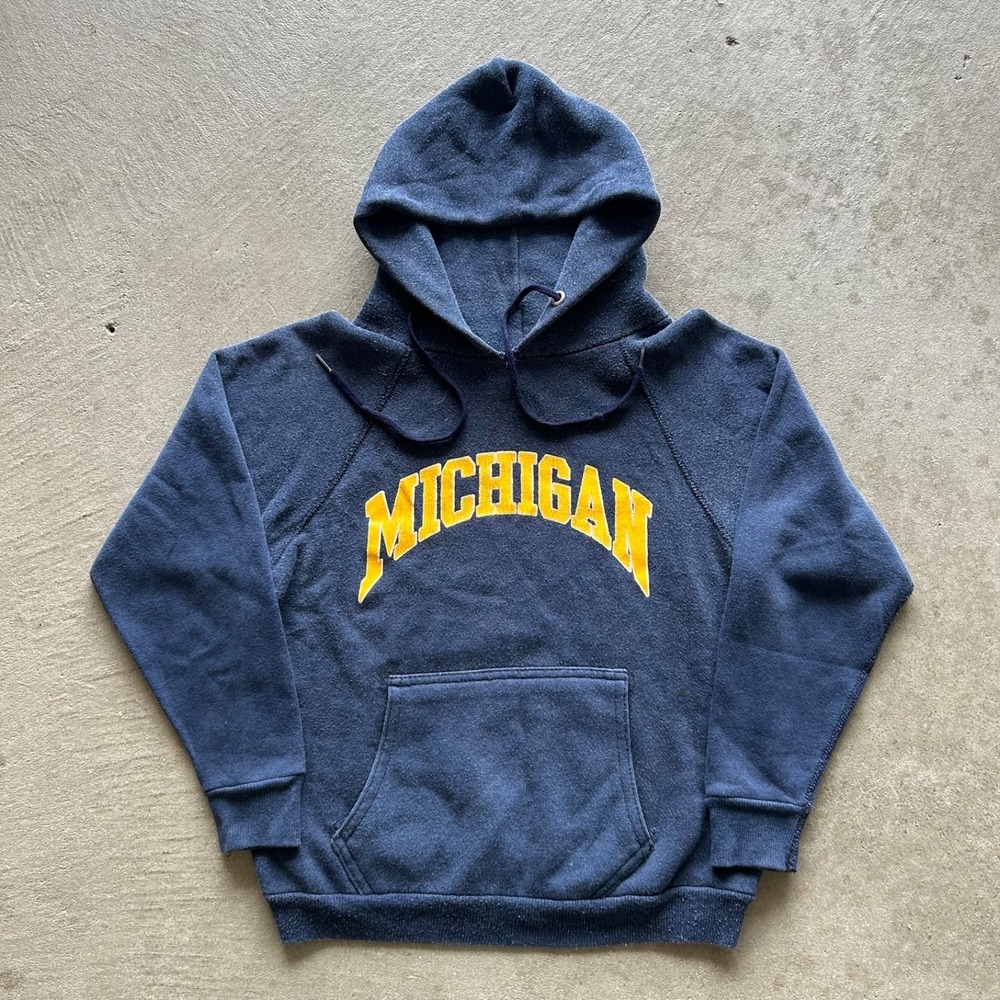 Vintage 80s Michigan Wolverines Sweatshirt YOUTH Medium Navy Blue‎ Hoodie NCAA